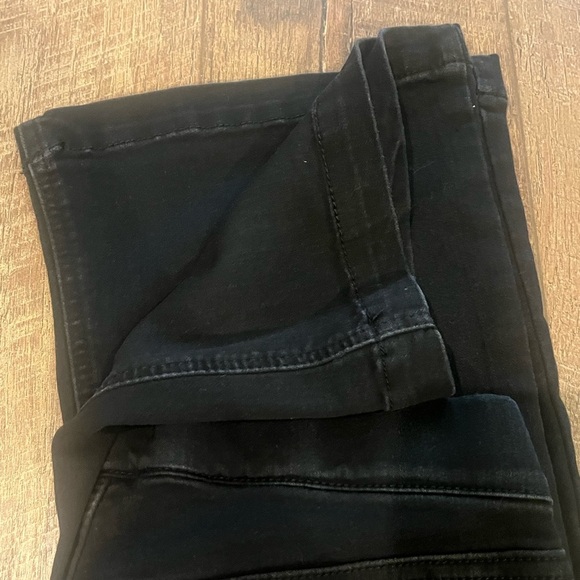 Cello Women's Classic Black Skinny Jeans - Picture 5 of 6